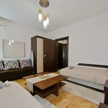 Festival And Congress Centre * فارنا